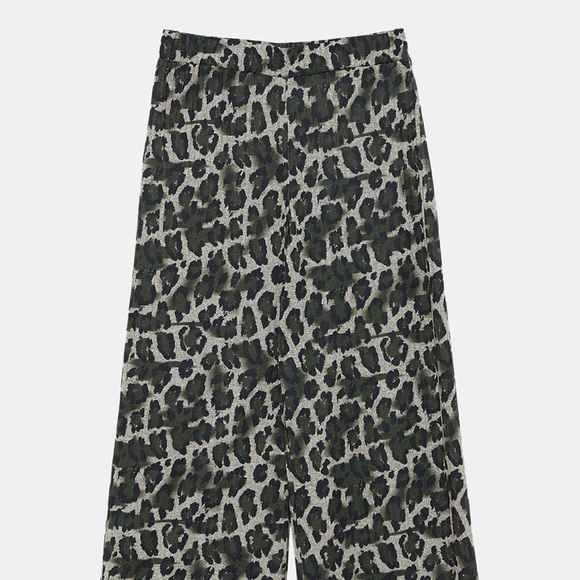 NWT Zara Léopard Textured Waived Pant - Picture 3 of 4
